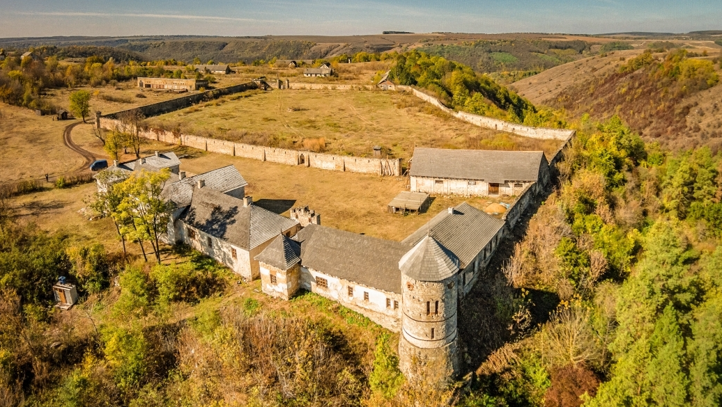 Остроківський замок